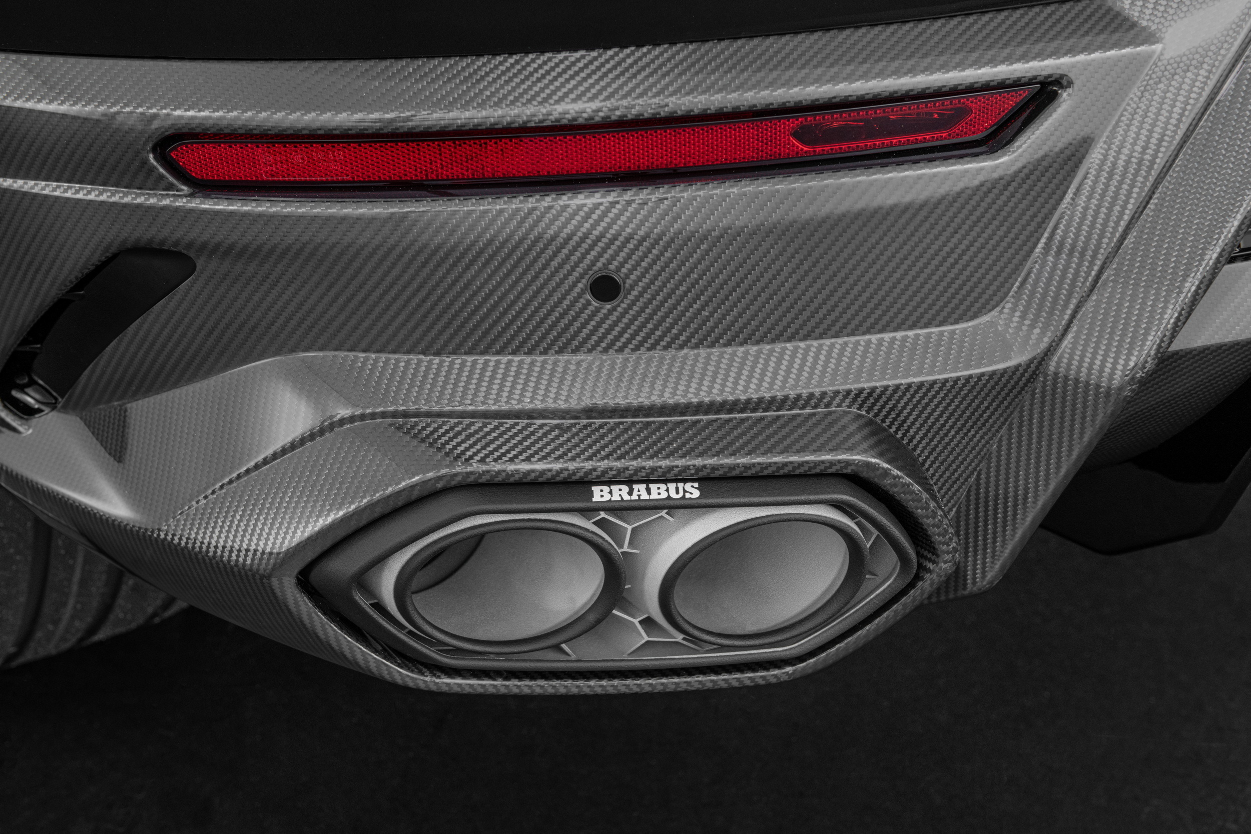 Brabus 900 Superblack - Lamborghini Urus - Studio (14)
