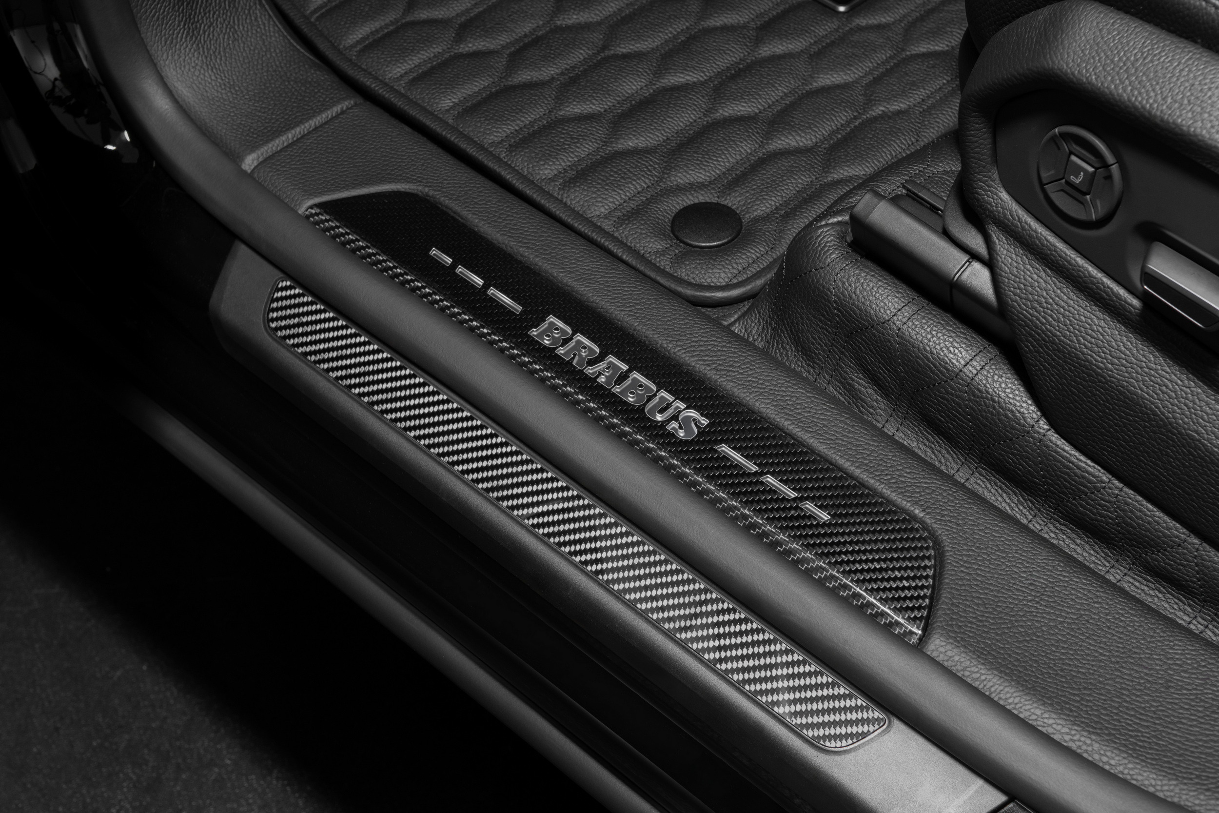 Brabus 900 Superblack - Lamborghini Urus - Studio (24)