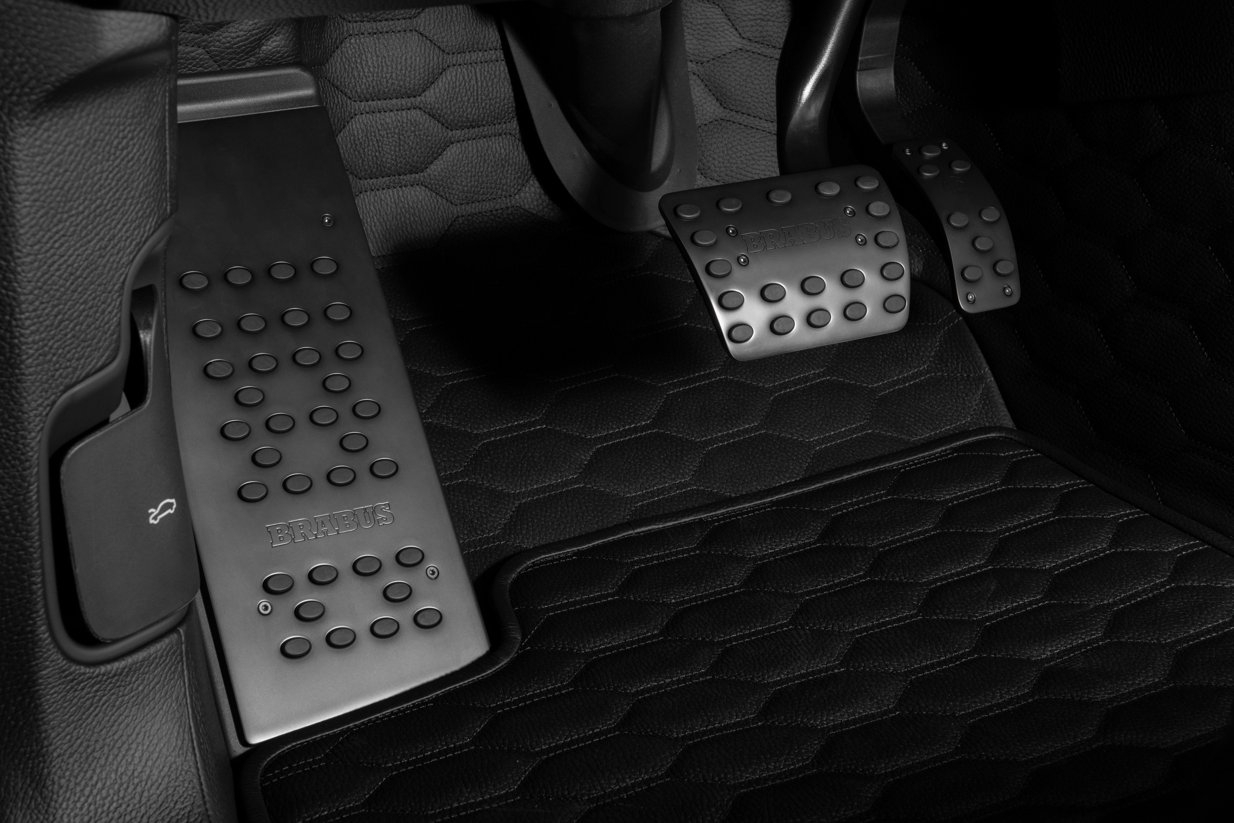 Brabus 900 Superblack - Lamborghini Urus - Studio (25)