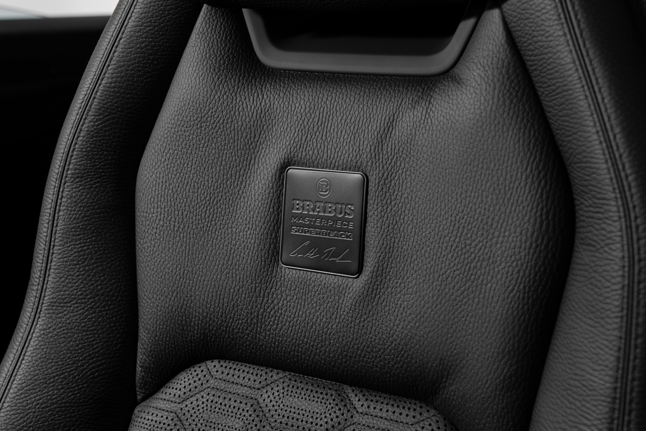 Brabus 900 Superblack - Lamborghini Urus - Studio (30)