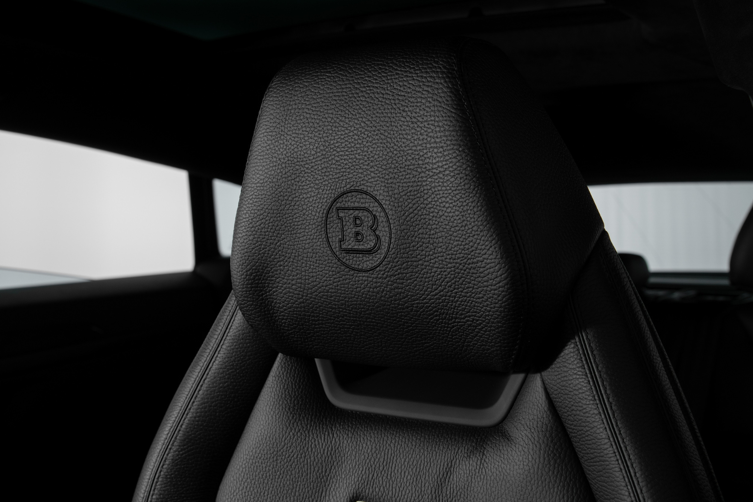 Brabus 900 Superblack - Lamborghini Urus - Studio (31)
