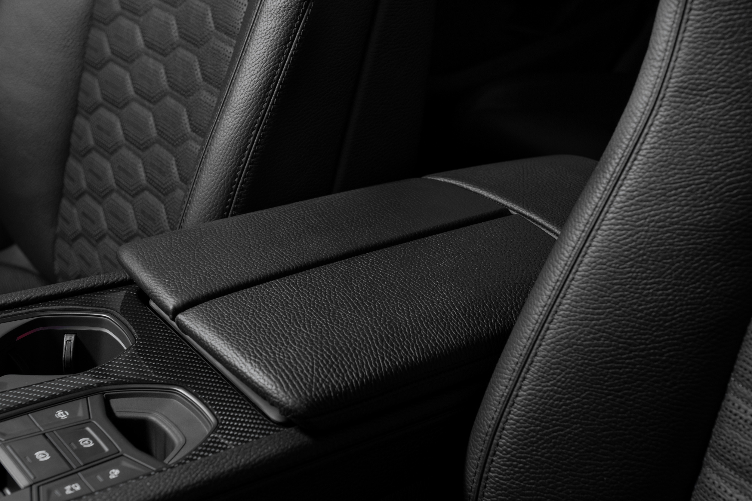 Brabus 900 Superblack - Lamborghini Urus - Studio (32)