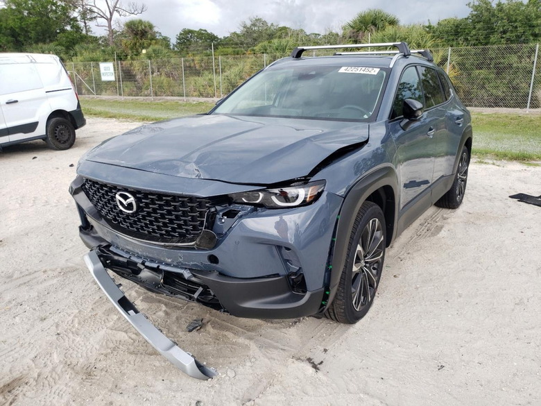 Mazda CX-50 Crashed - Copart (1)