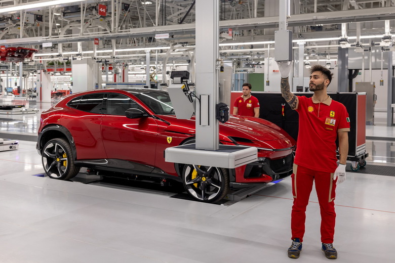 Ferrari E-Building - Maranello (26)