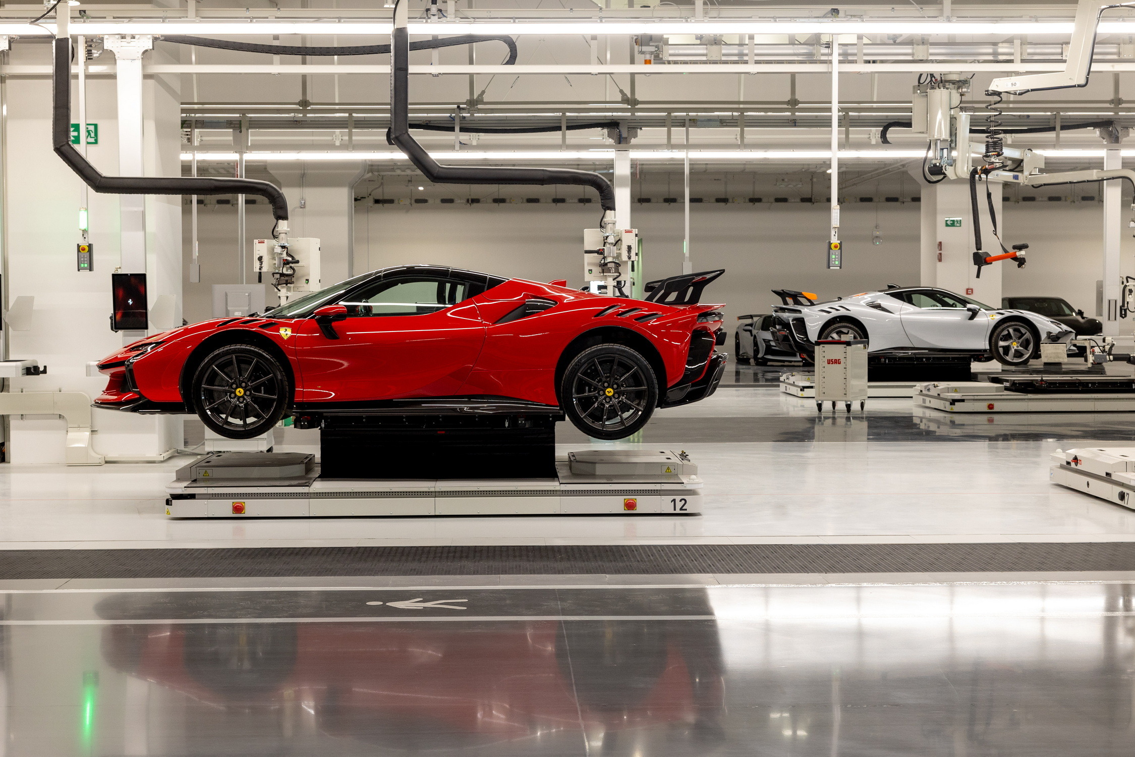 Ferrari E-Building - Maranello (19)