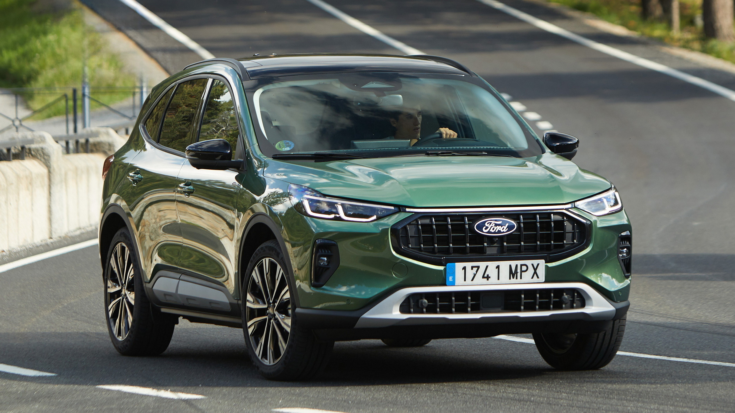 2026 Ford Kuga (5) copy