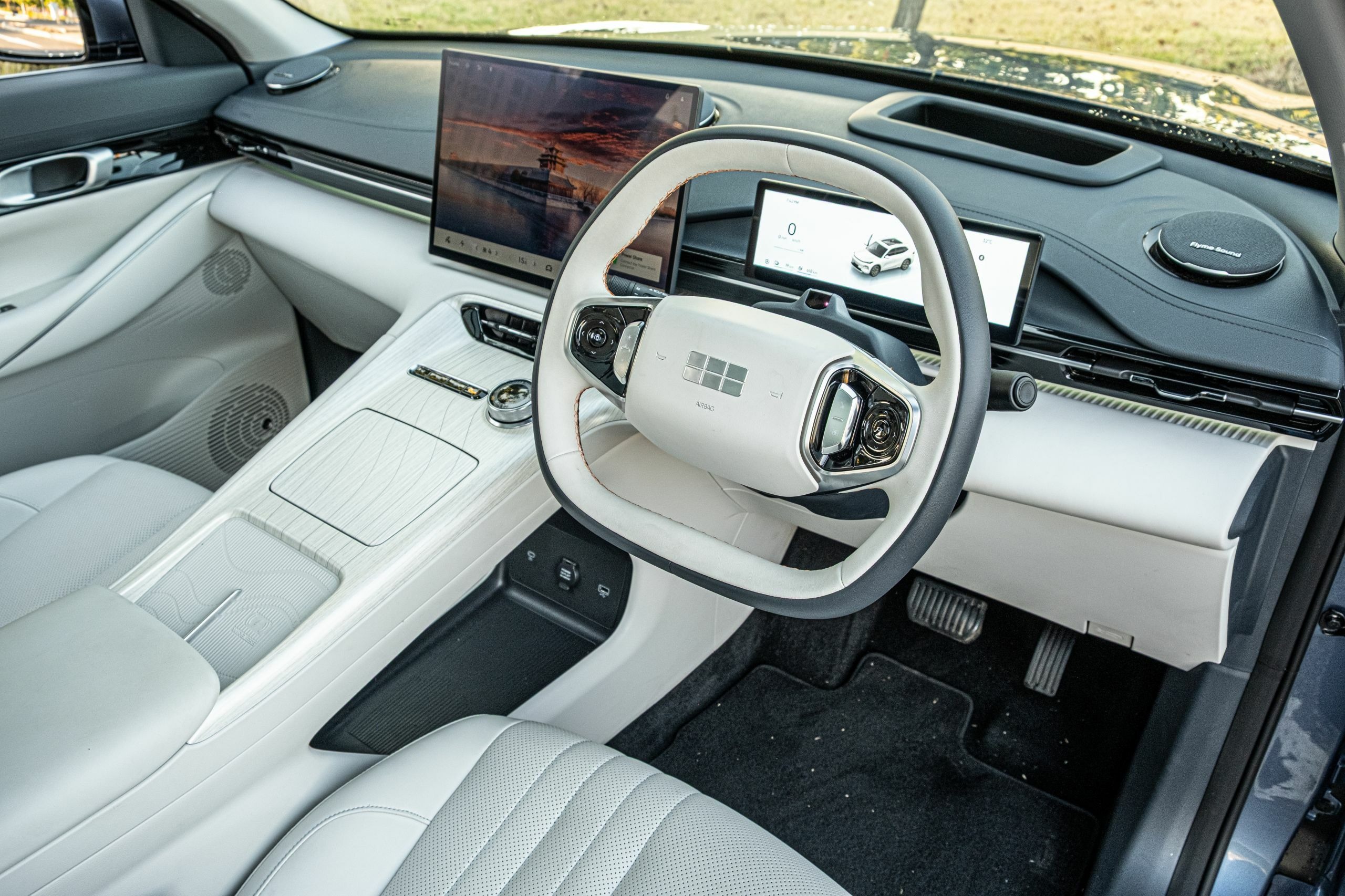 Geely Starray EM-i Review - 40