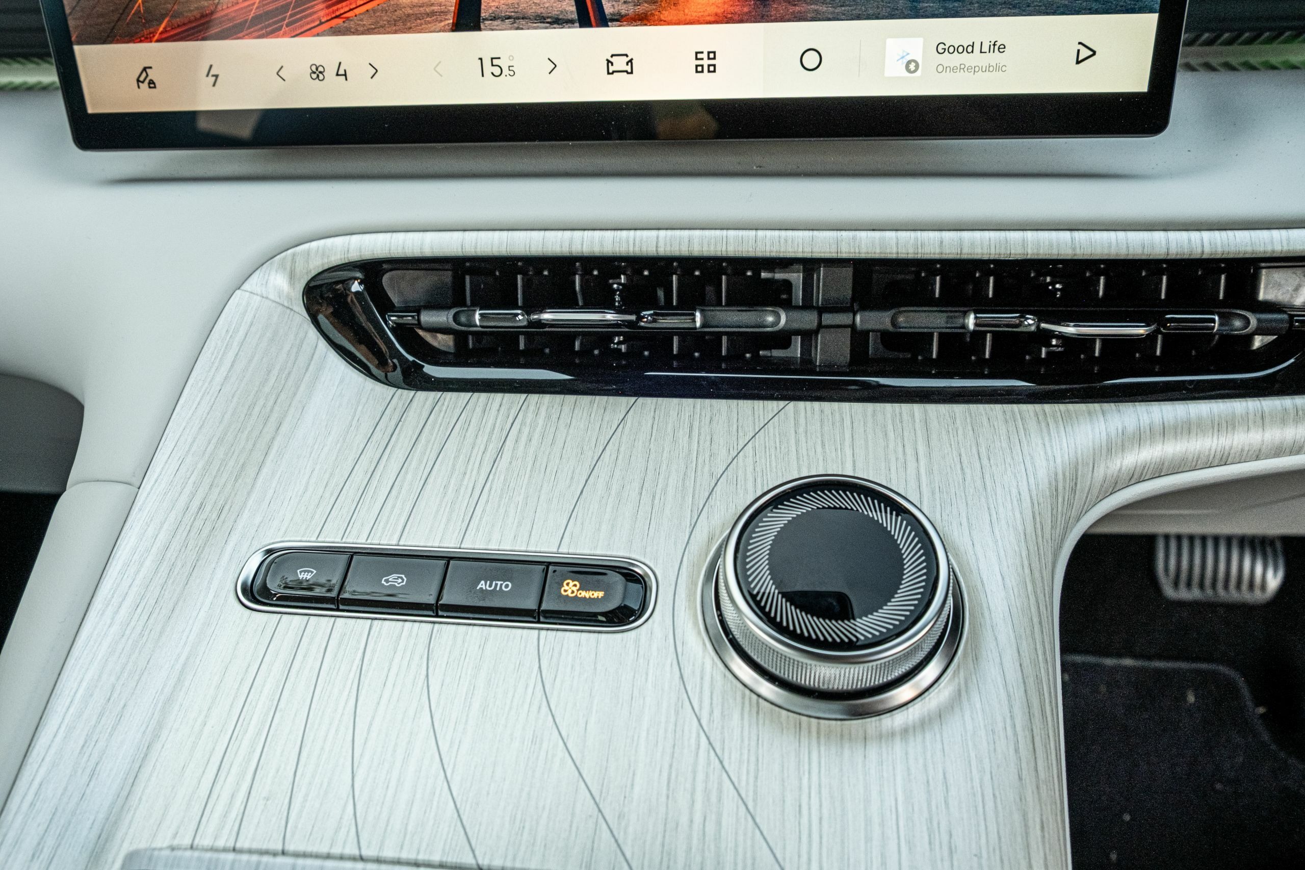 Geely Starray EM-i Review - 85