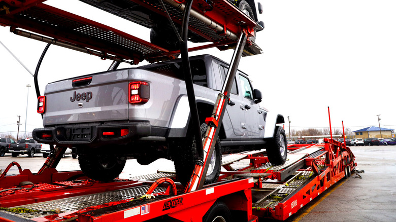All-new 2020 Jeep® Gladiator Begins Shipping to U.S copy.Dealers copy