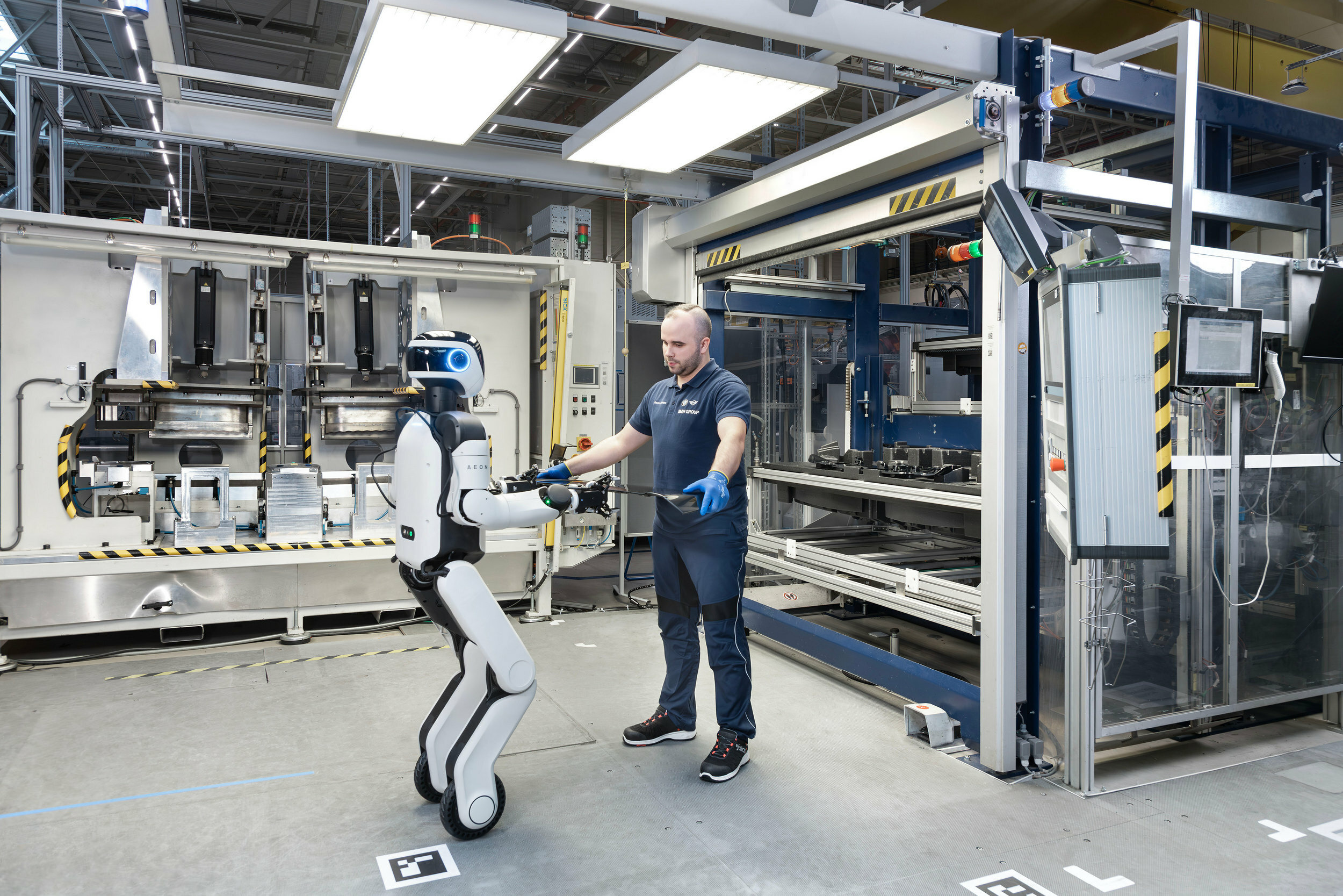 BMW AEON Robot 227 6