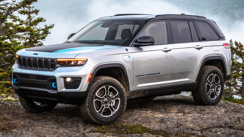 2022-Jeep-Grand-Cherokee-4xeaa