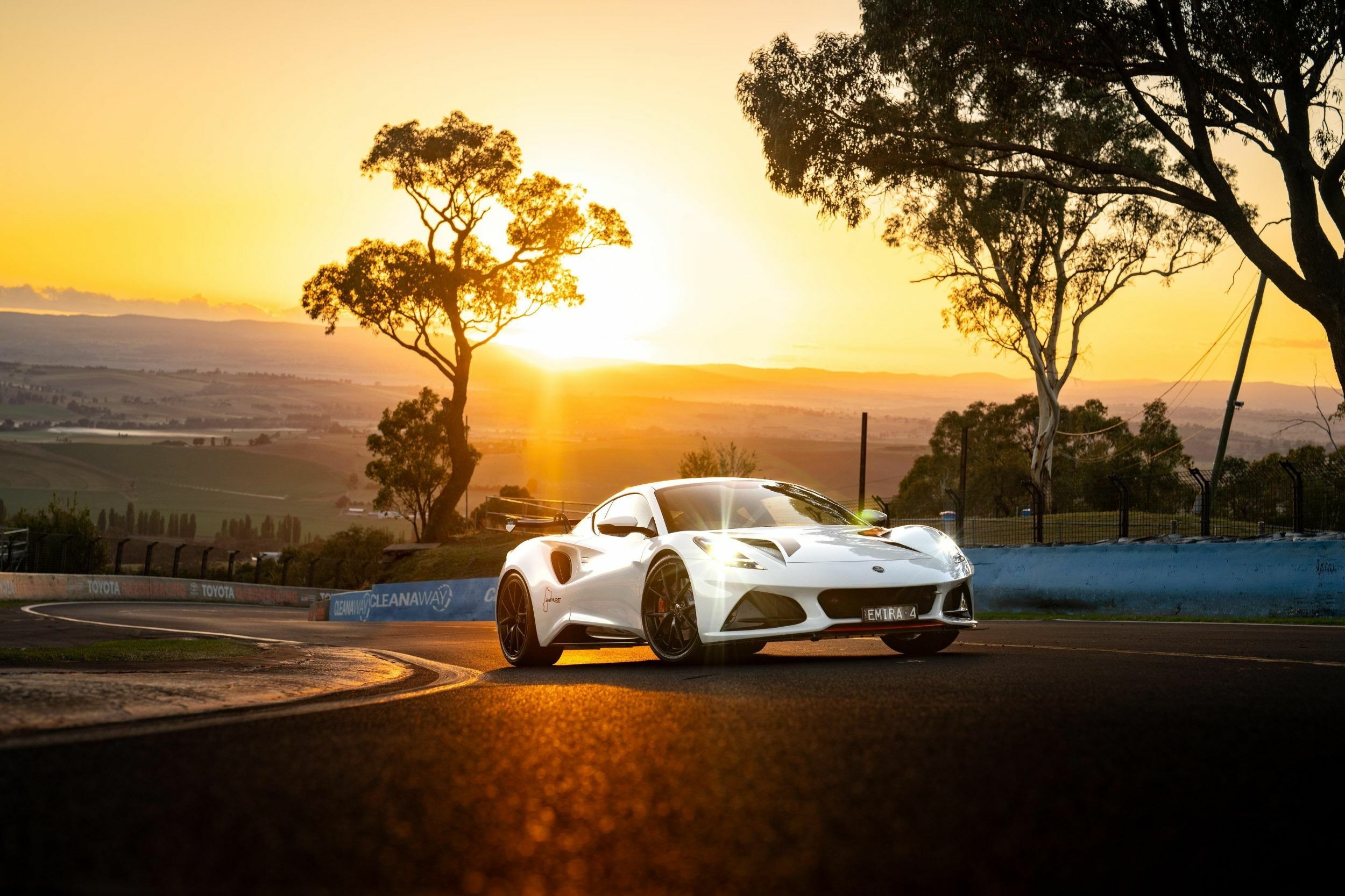 Lotus Emira Turbo Bathurst Edition - Australia (2)