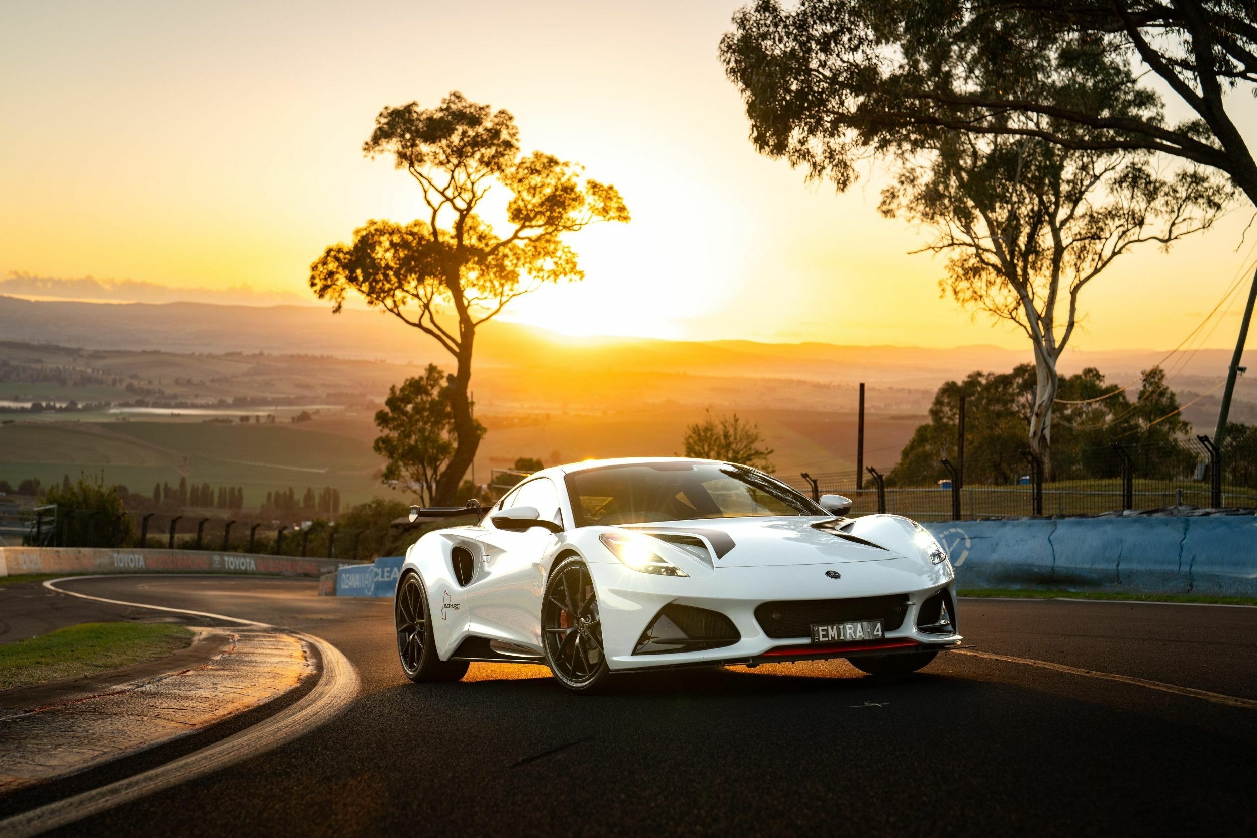 Lotus Emira Turbo Bathurst Edition - Australia (4)