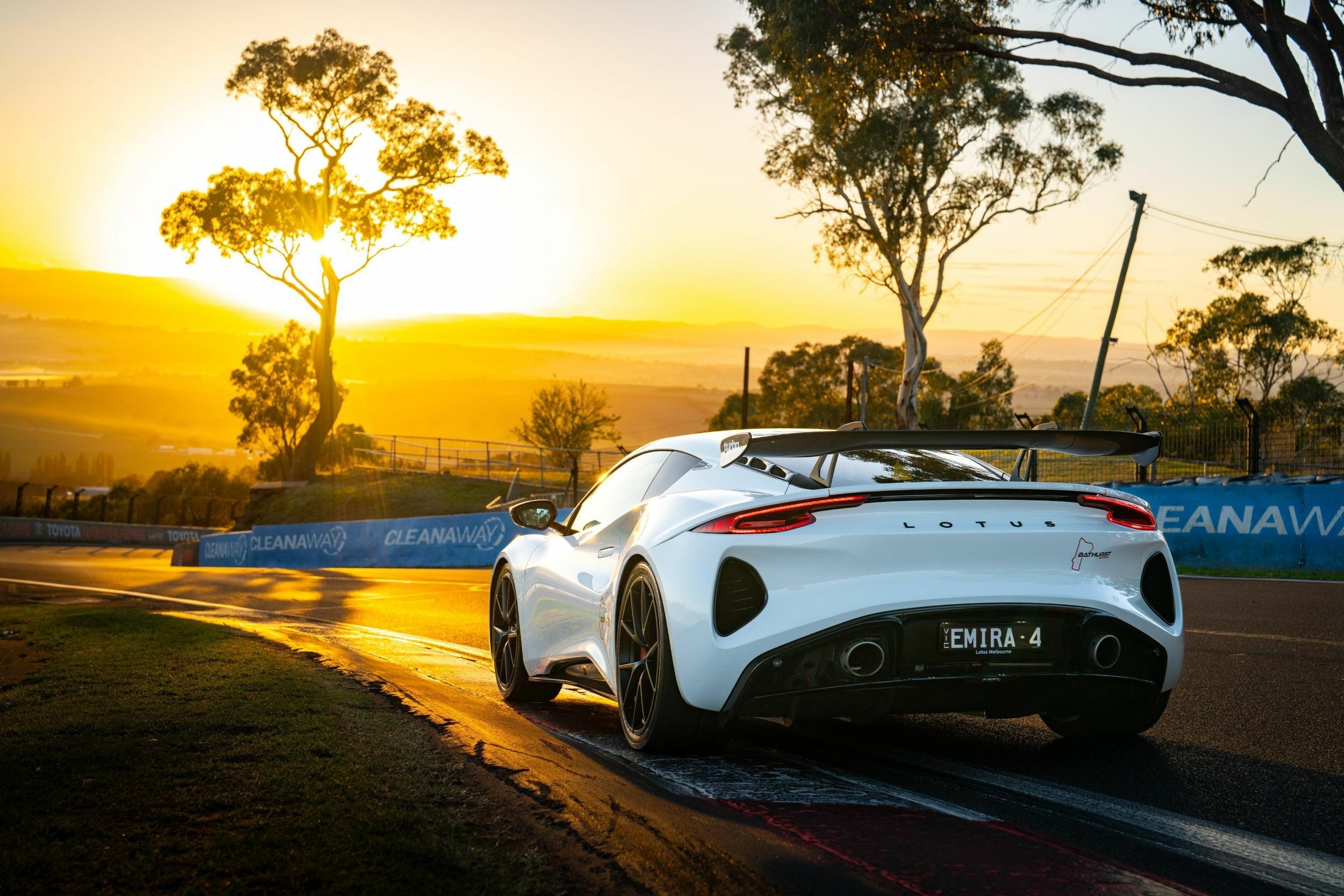 Lotus Emira Turbo Bathurst Edition - Australia (7)