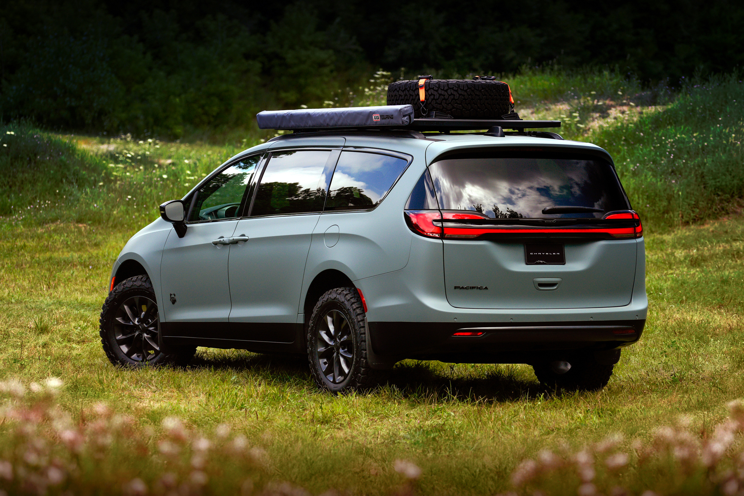 Chrysler Pacifica Grizzly Peak Concept 821 4