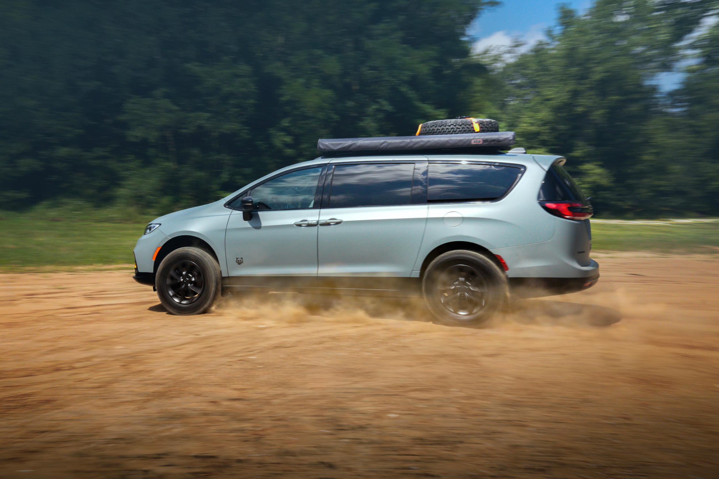 Chrysler Pacifica Grizzly Peak Concept 821 6