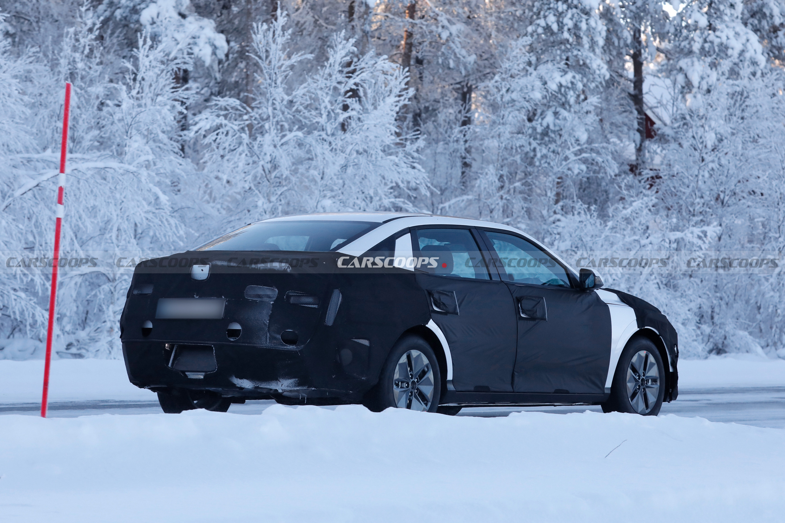 2027 Hyundai Elantra 209 9
