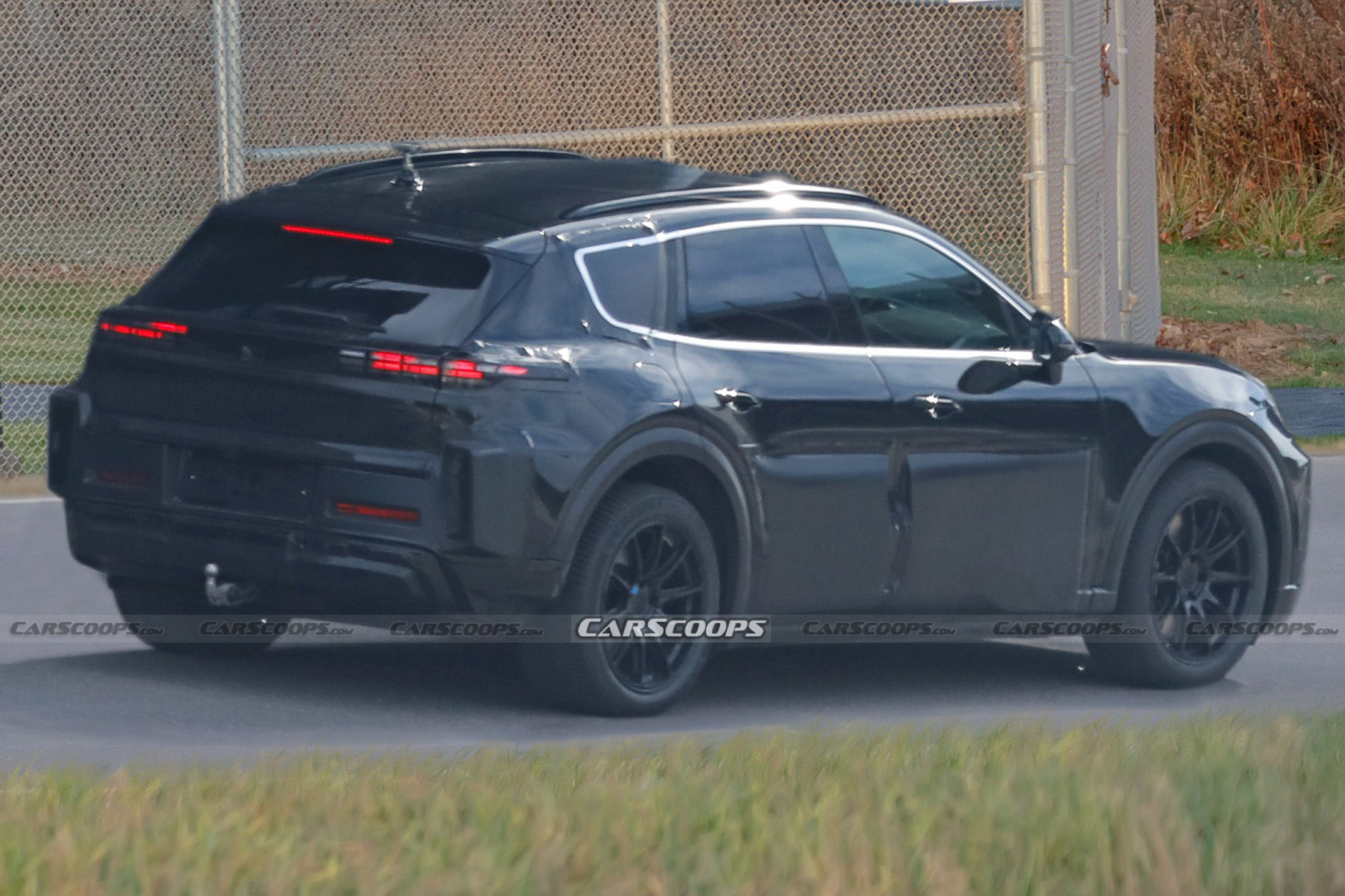 Porsche K1 SUV 00003_watermark