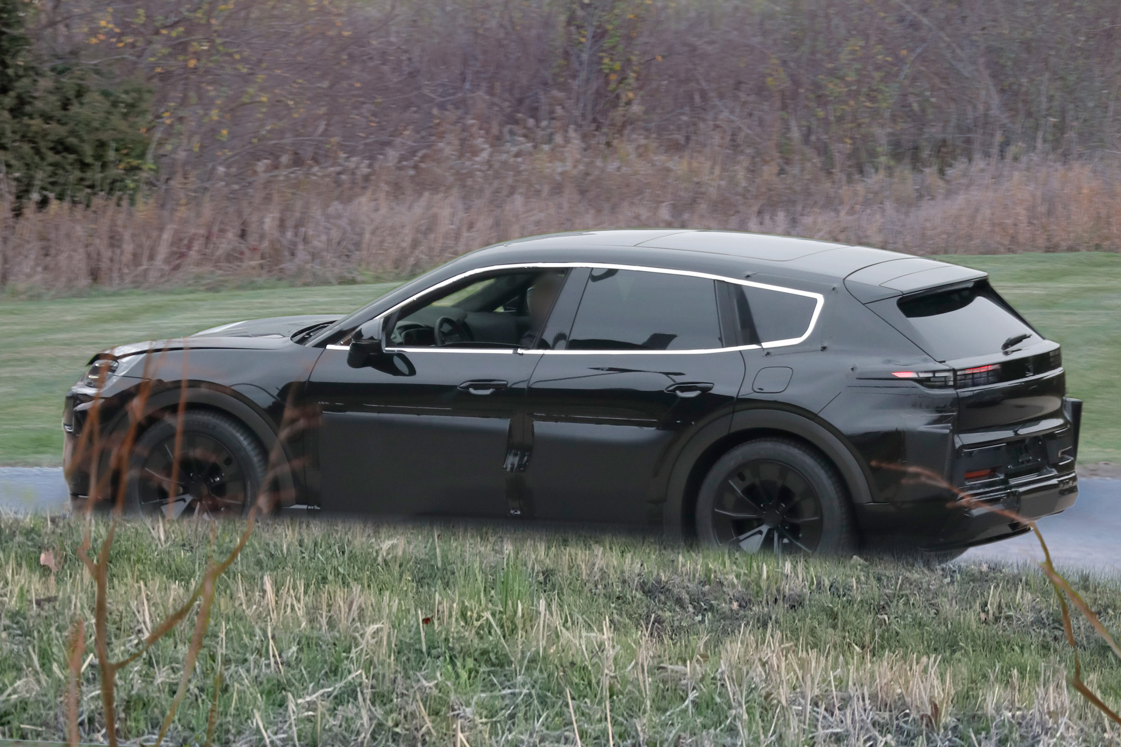 Porsche K1 SUV 00005