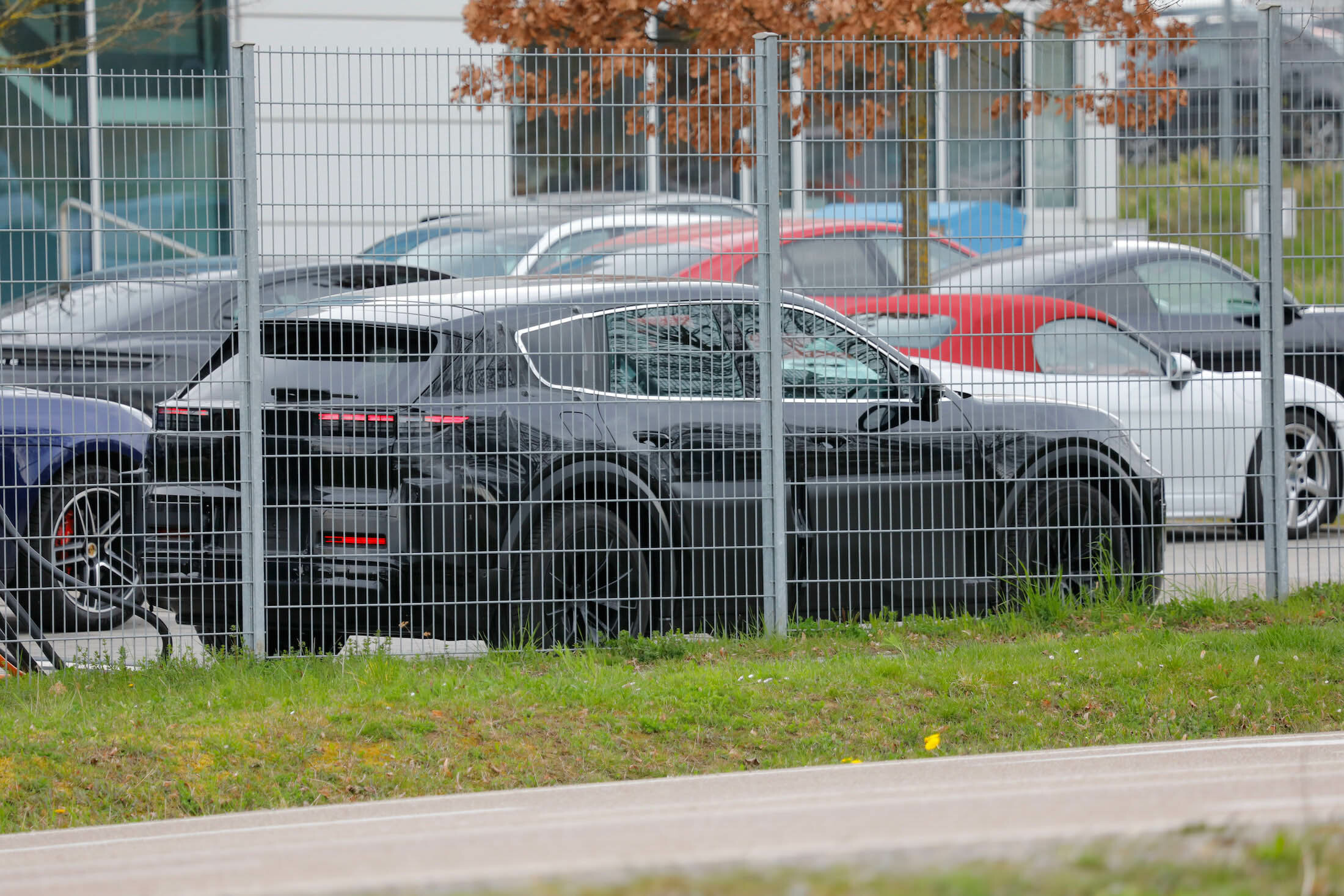 Porsche K1 SUV 00010