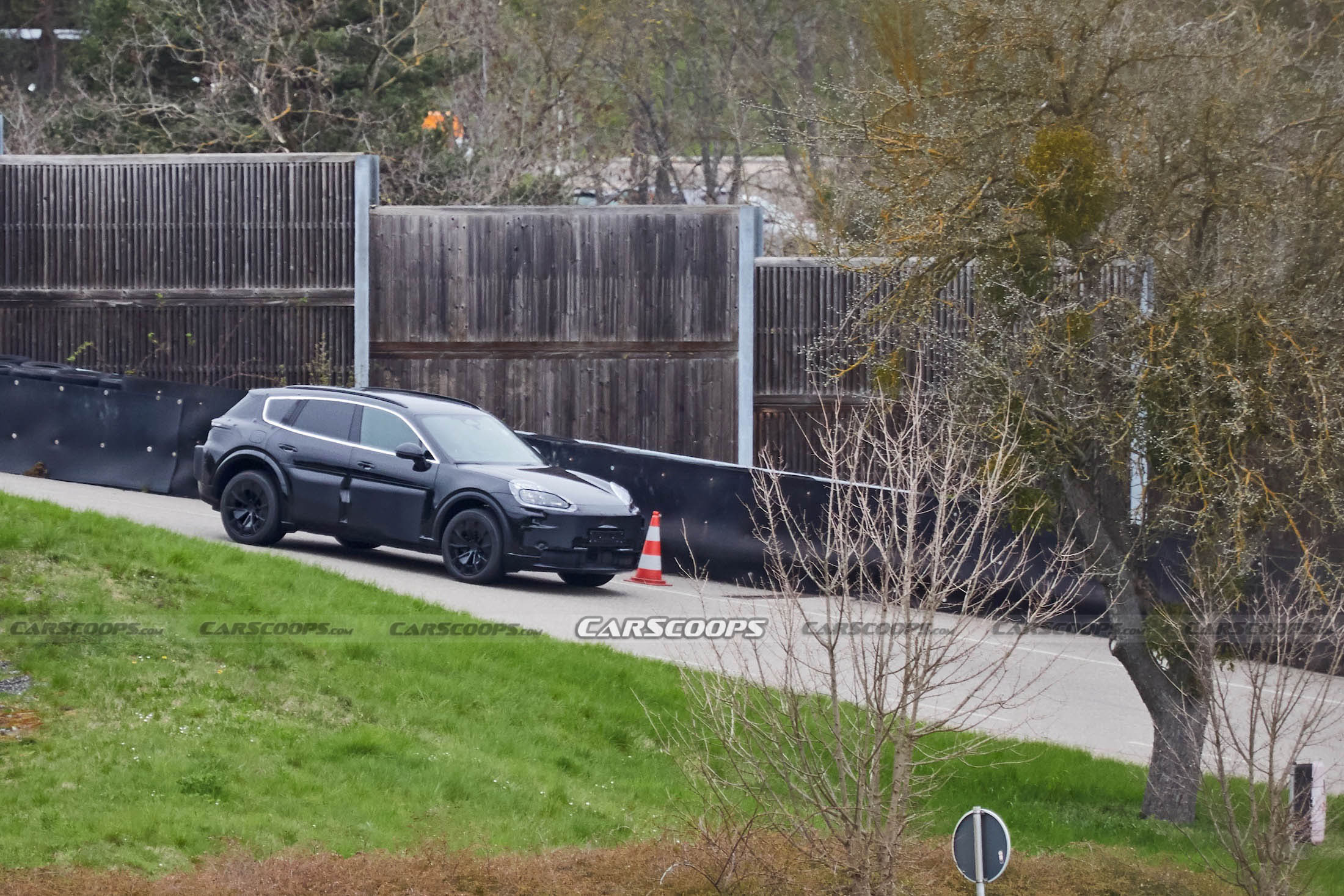Porsche K1 SUV 00011_watermark