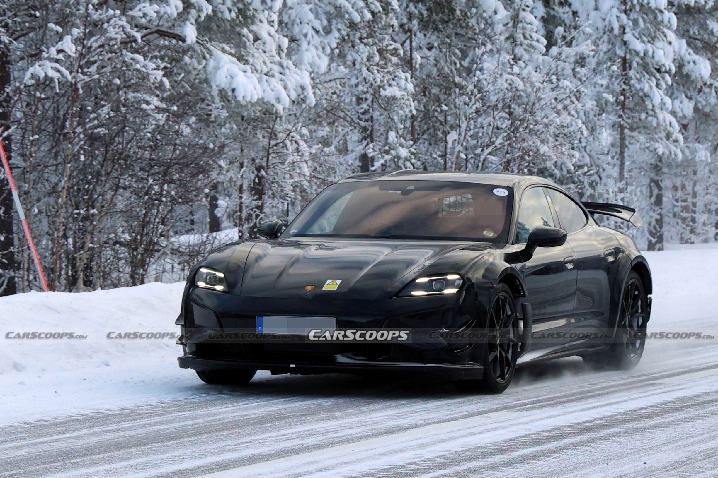 Porsche Taycan spy shots 00002