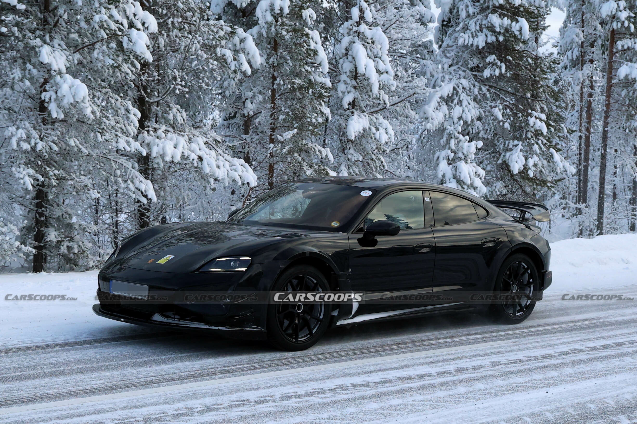 Porsche Taycan spy shots 00006