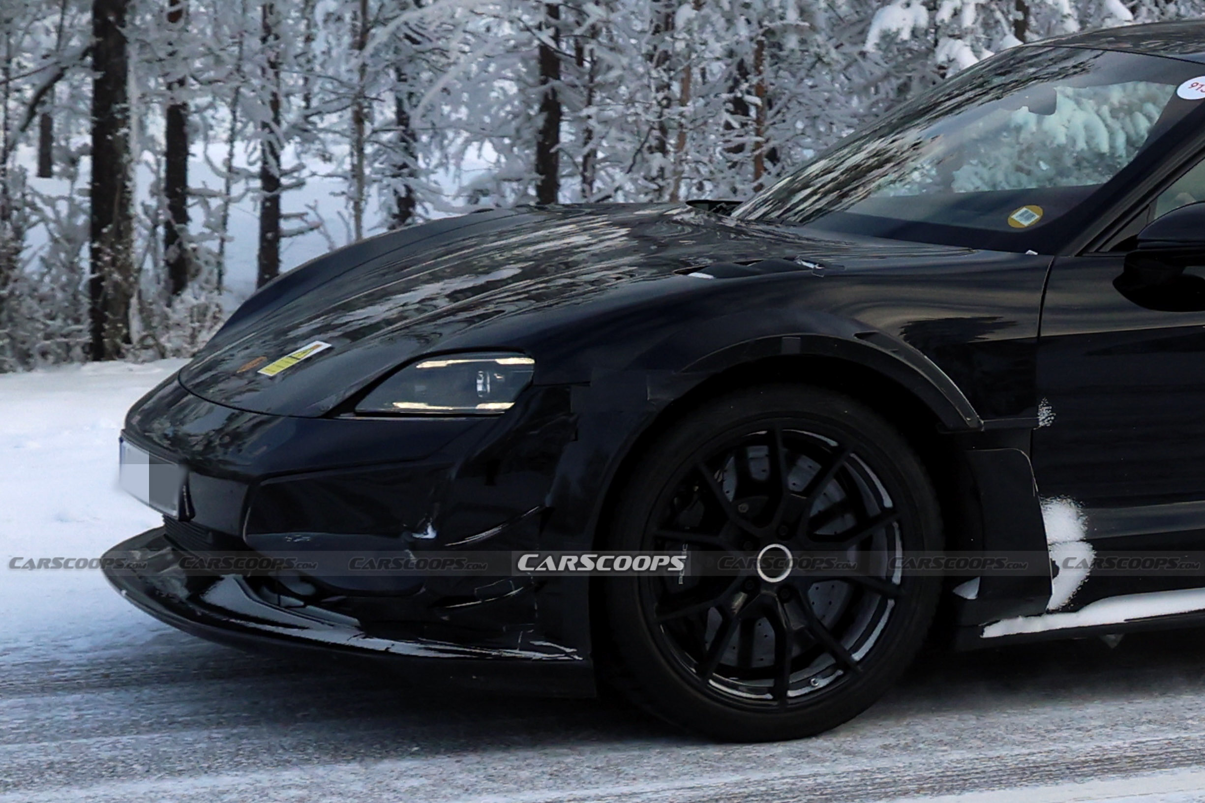 Porsche Taycan spy shots 00008