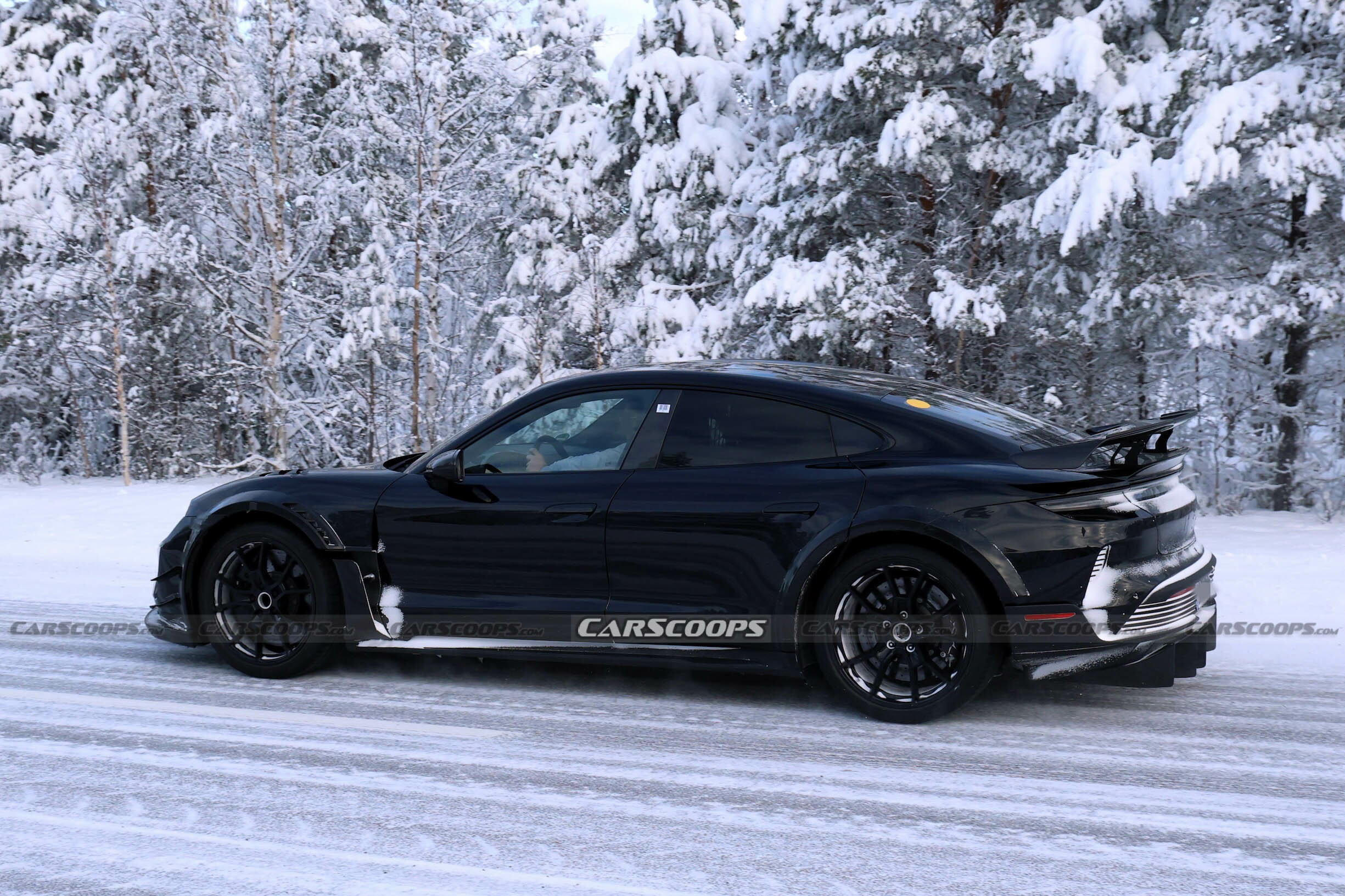 Porsche Taycan spy shots 00010