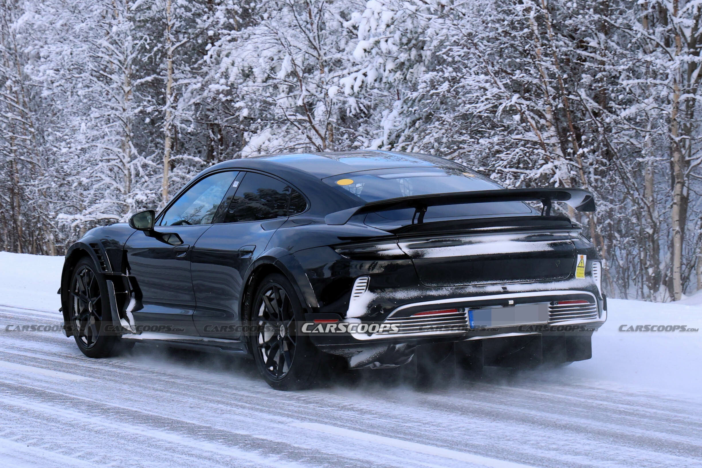 Porsche Taycan spy shots 00013