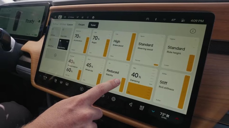 2026 Rivian R1 Quad 708 28