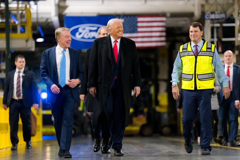 Ford Donald Trump - 2