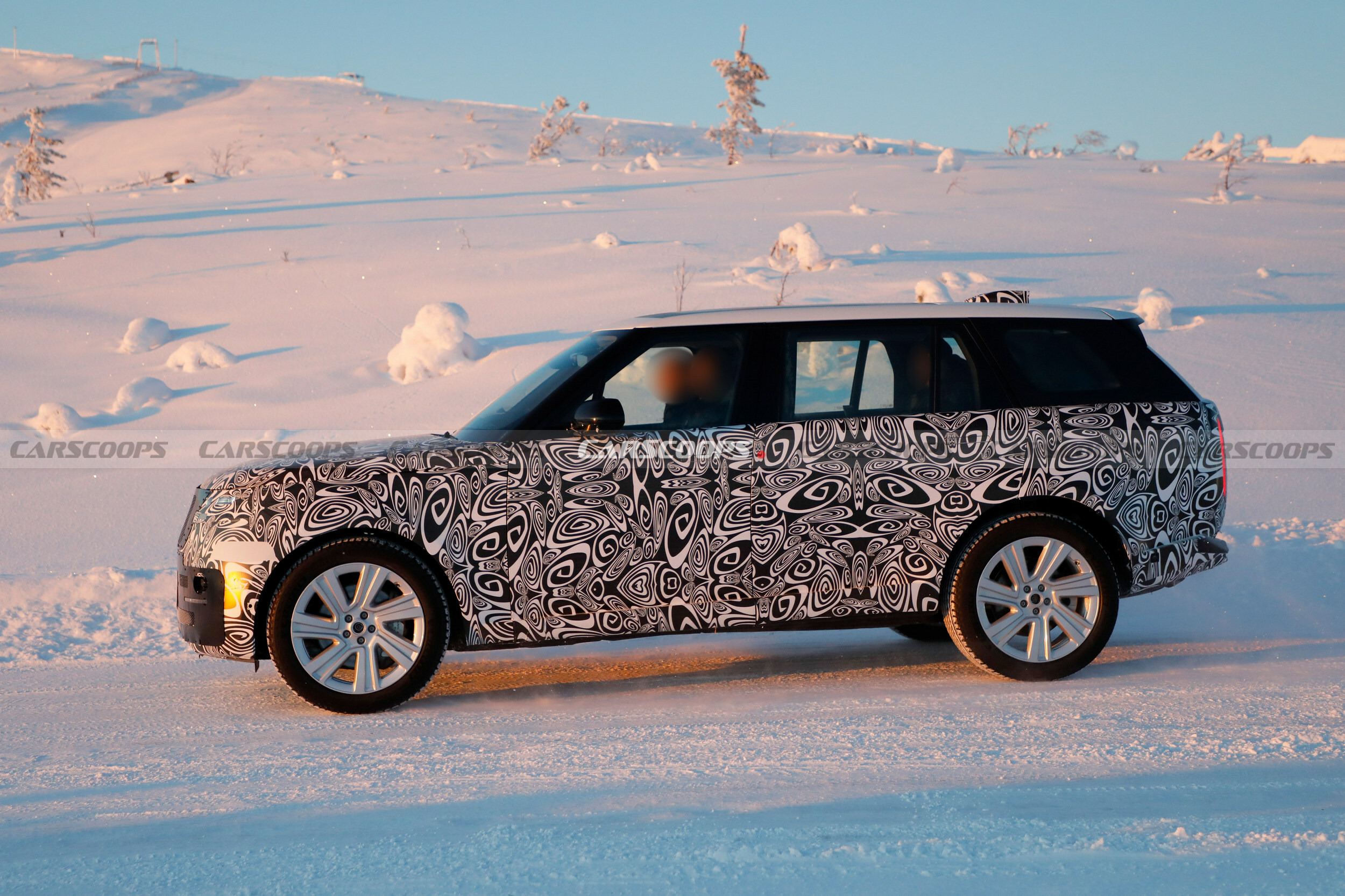 2027 Range Rover 211 10