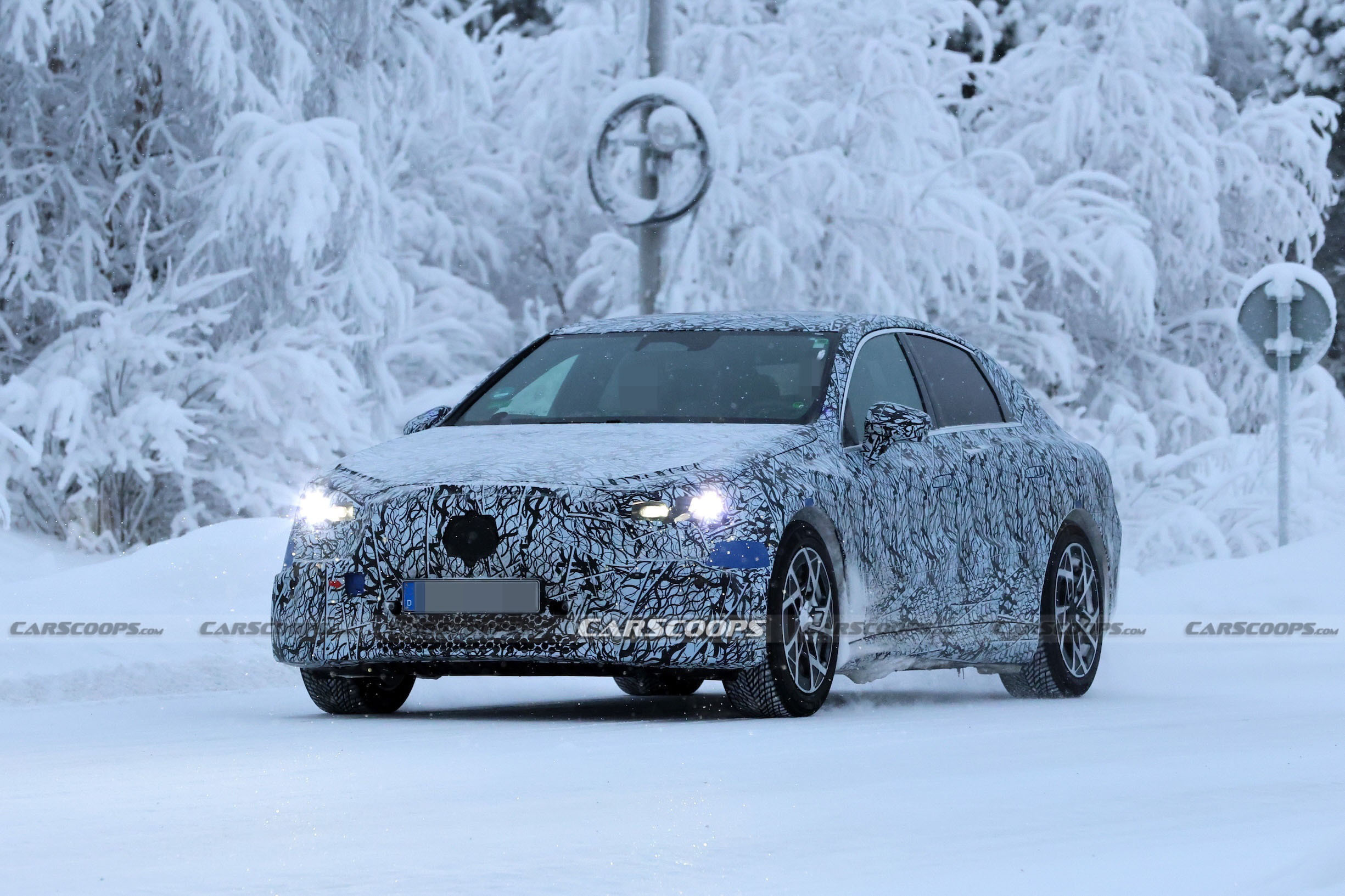 Mercedes C-class EQ EV 00003