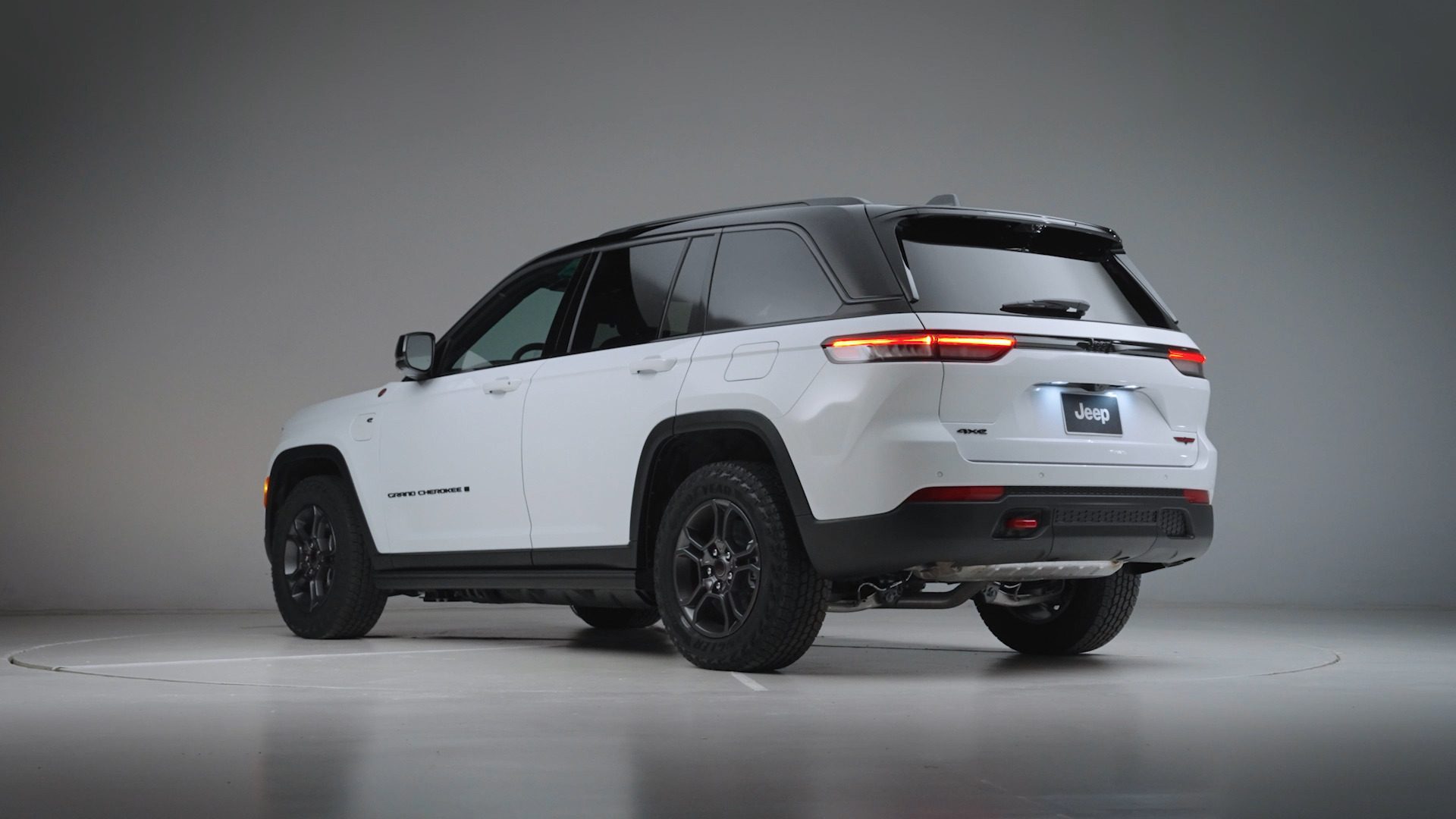 2026 Jeep Grand Cherokee 1027 10