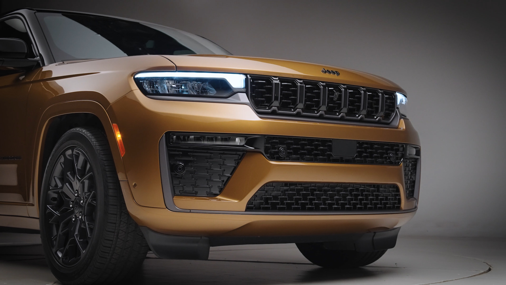 2026 Jeep Grand Cherokee 1027 4