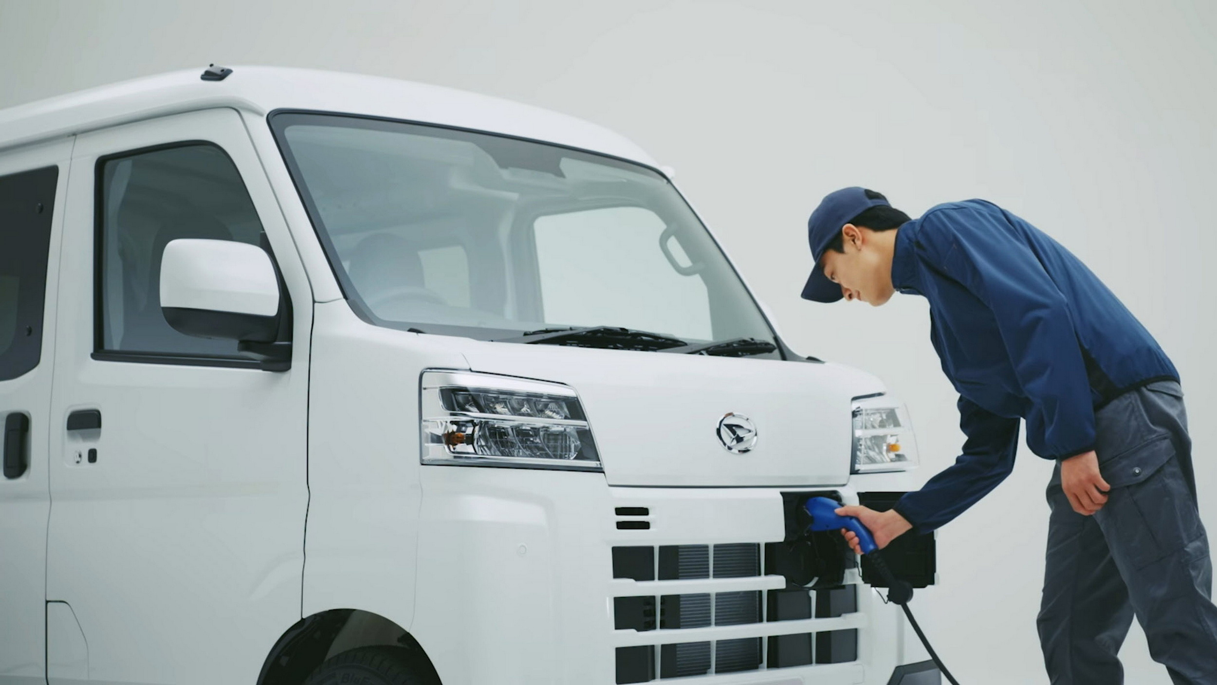 Daihatsu e-Hijet Cargo (5) copy