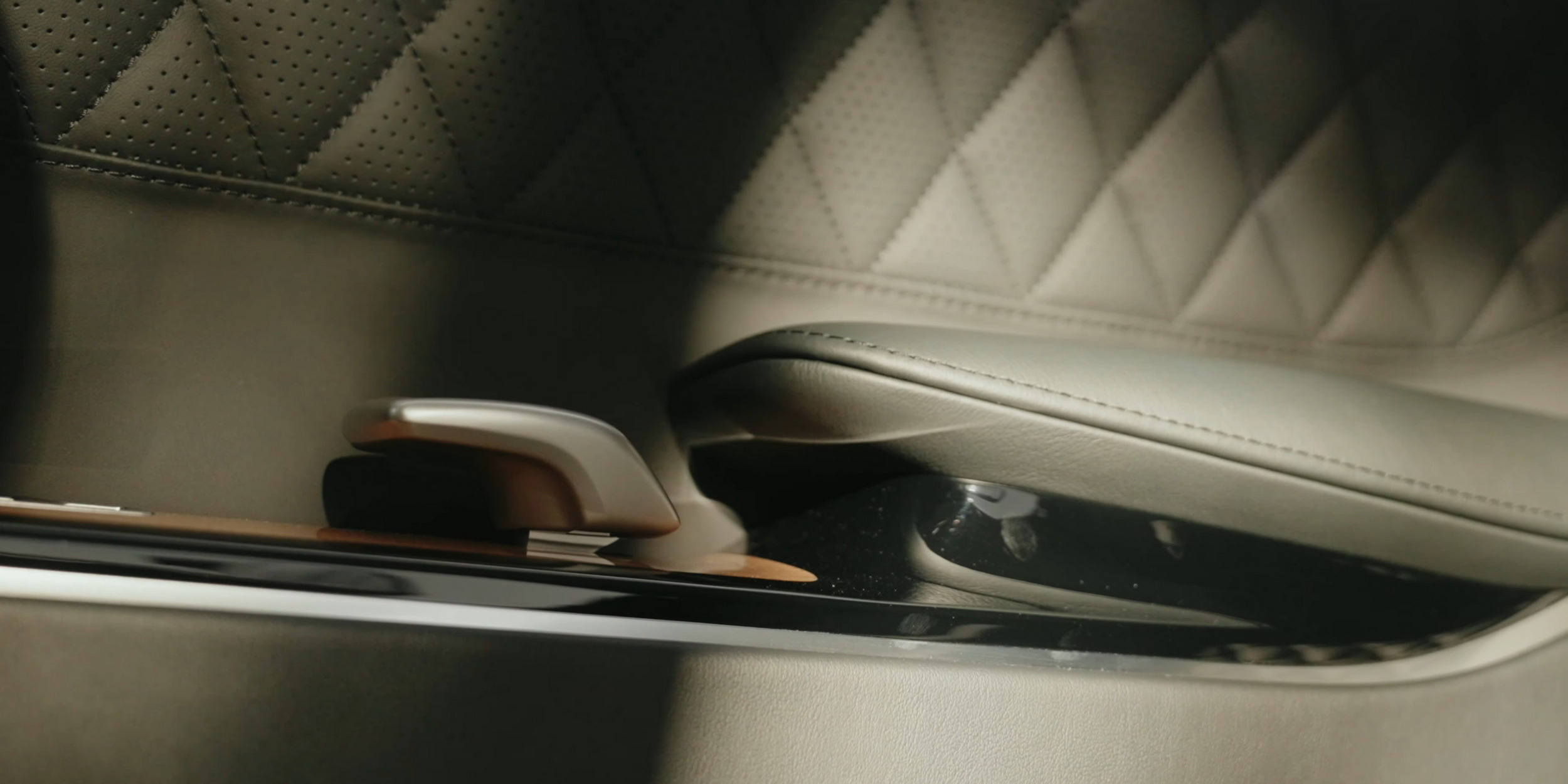 TOYOTA CENTURY TOM'S EDITION (28)