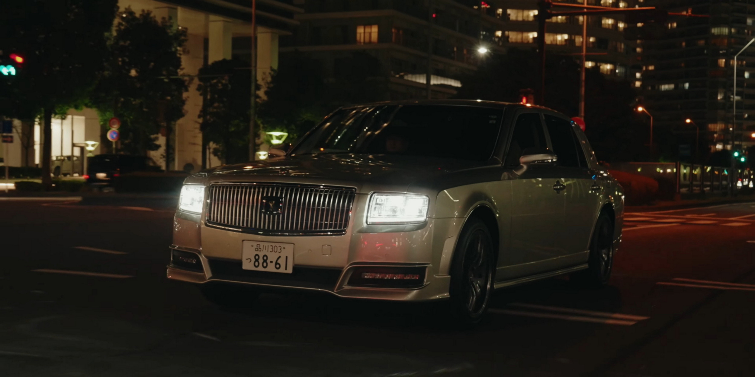 TOYOTA CENTURY TOM'S EDITION (4)