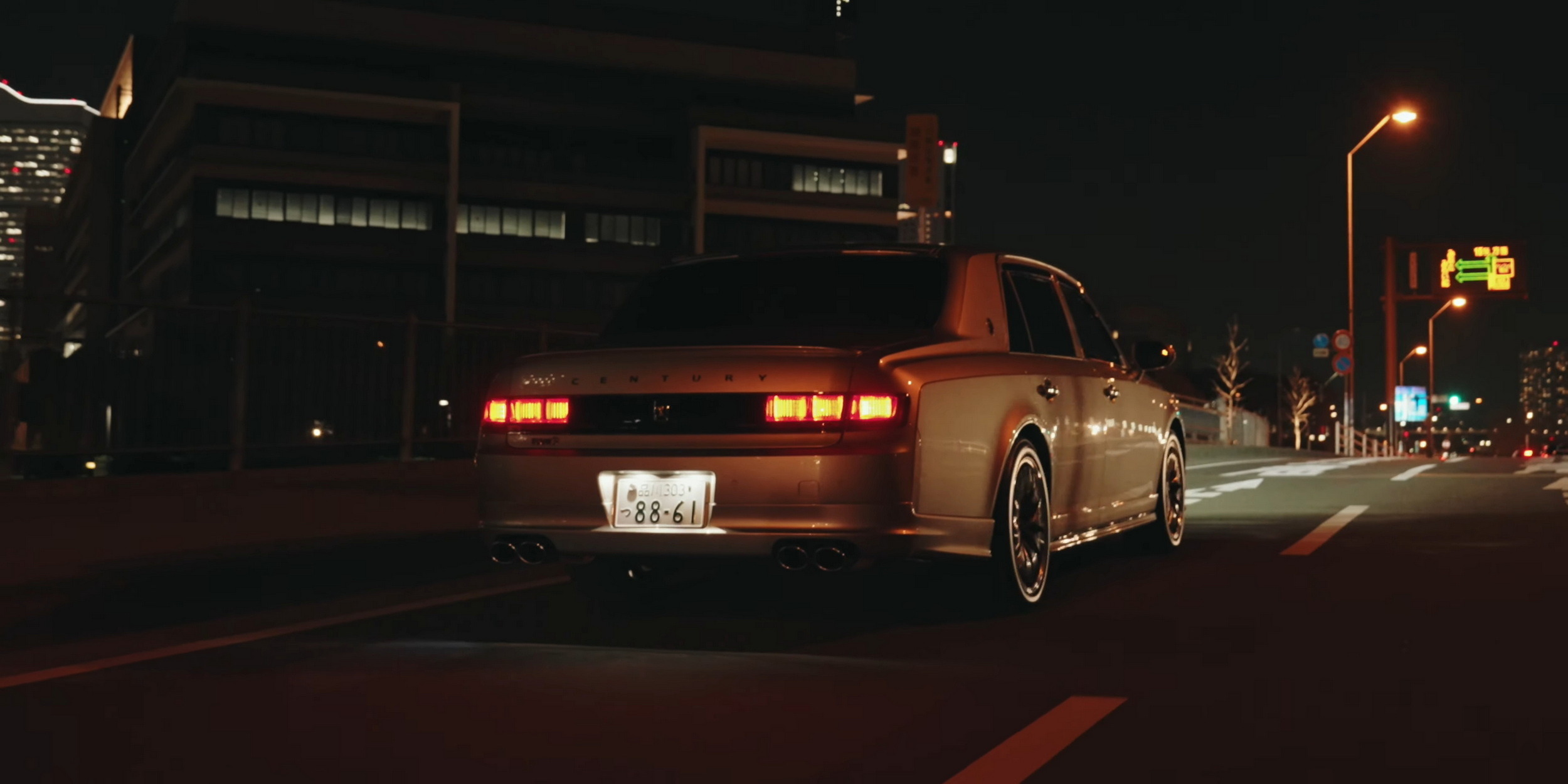 TOYOTA CENTURY TOM'S EDITION (5)