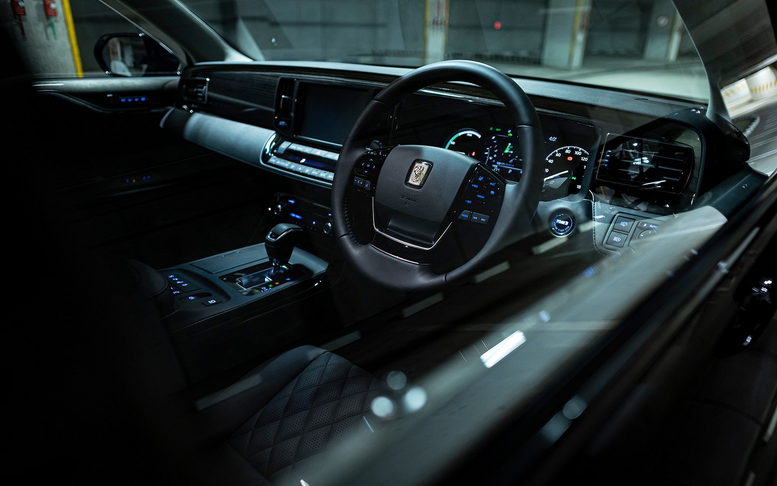 Tom's Racing Toyota Century - Japan (17)