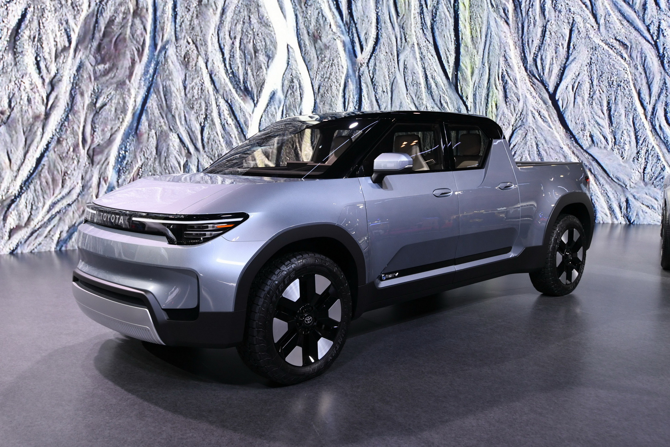 Toyota ECU Pickup - Japan Mobility Show (1)