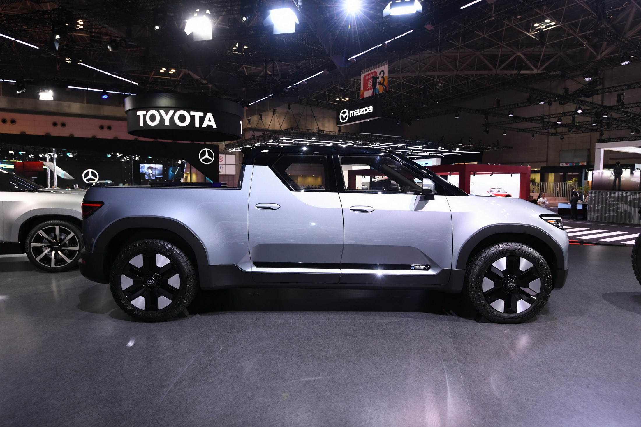 Toyota ECU Pickup - Japan Mobility Show (4)
