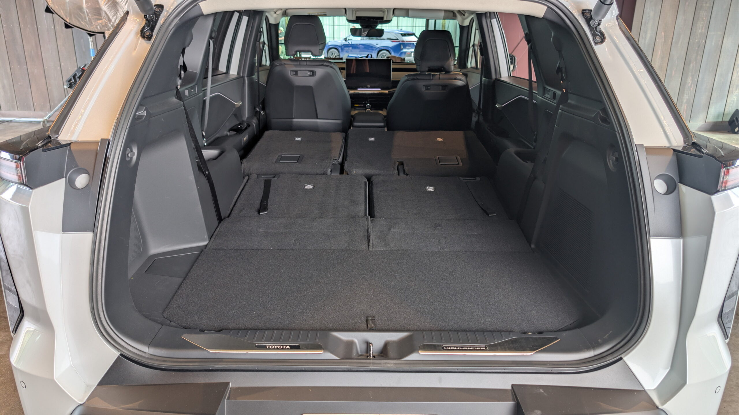 2027 Toyota Highlander for Carscoops by Stephen Rivers 115