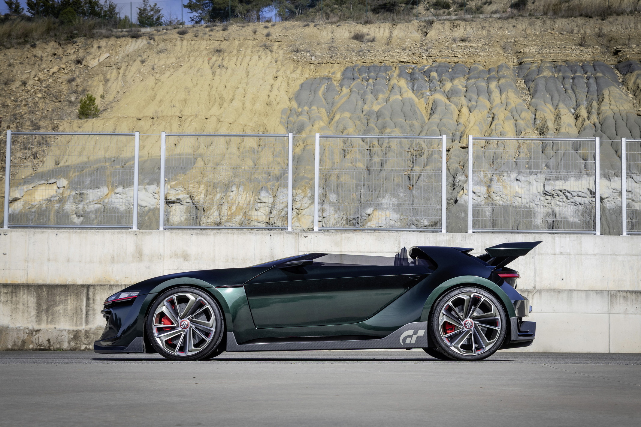 DB2026AU00112_large