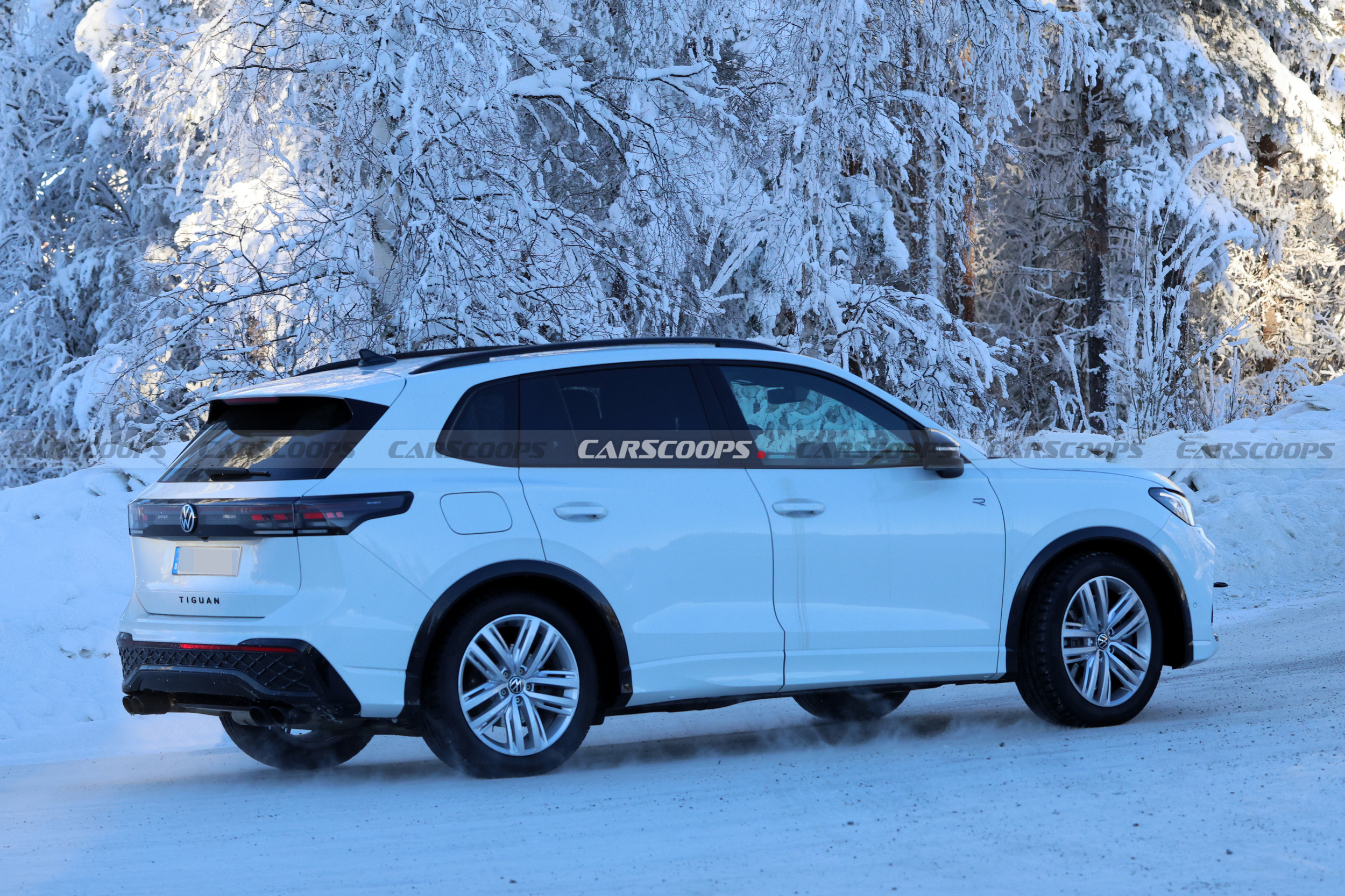 2028 VW Tiguan R Mule 220 10