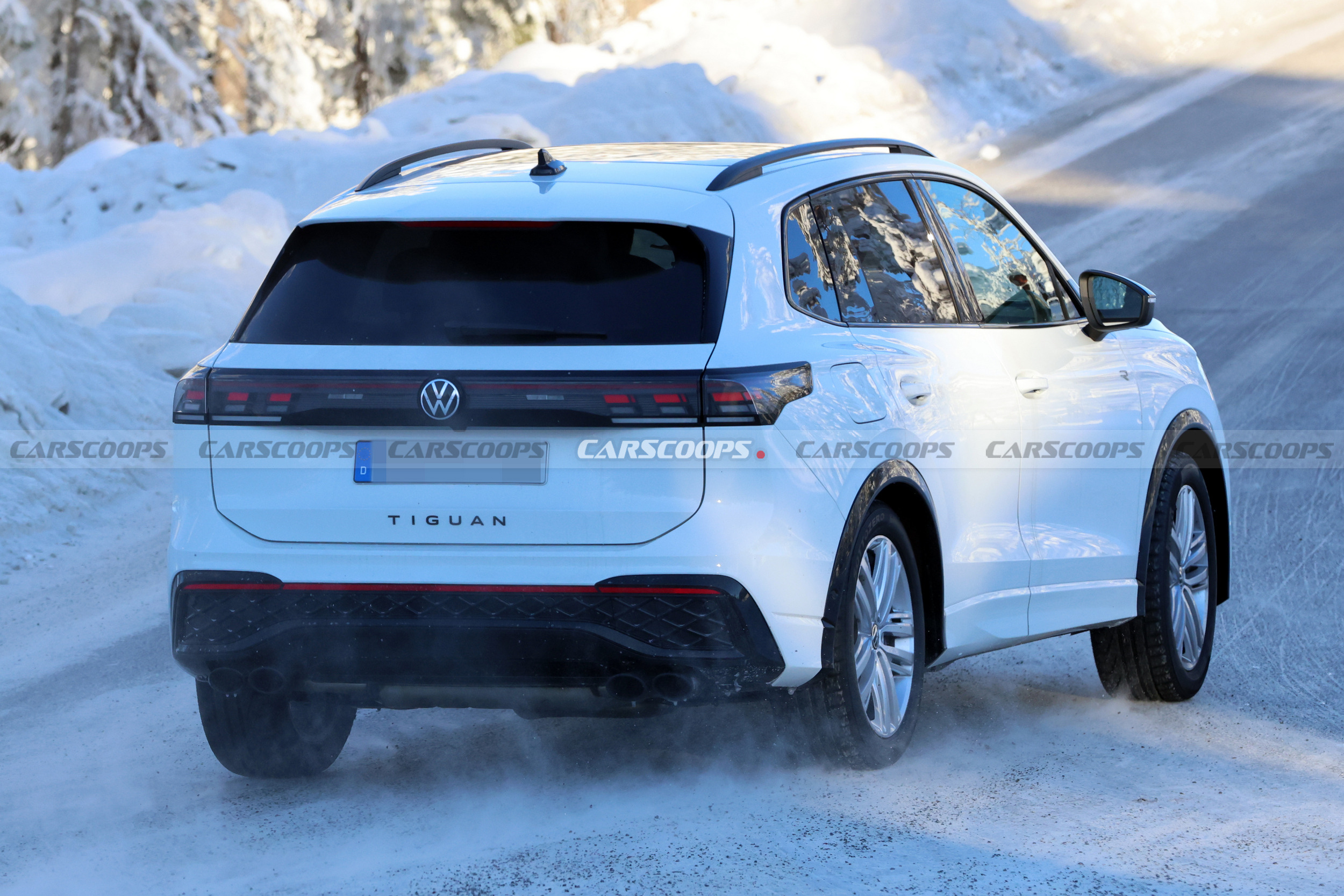 2028 VW Tiguan R Mule 220 14