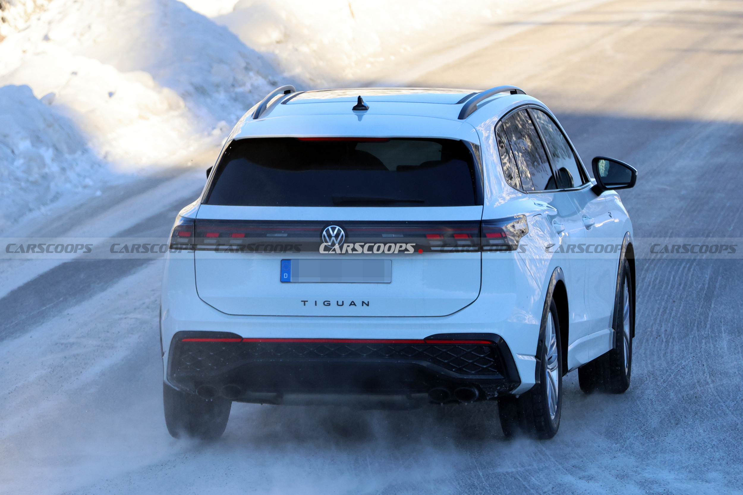 2028 VW Tiguan R Mule 220 16