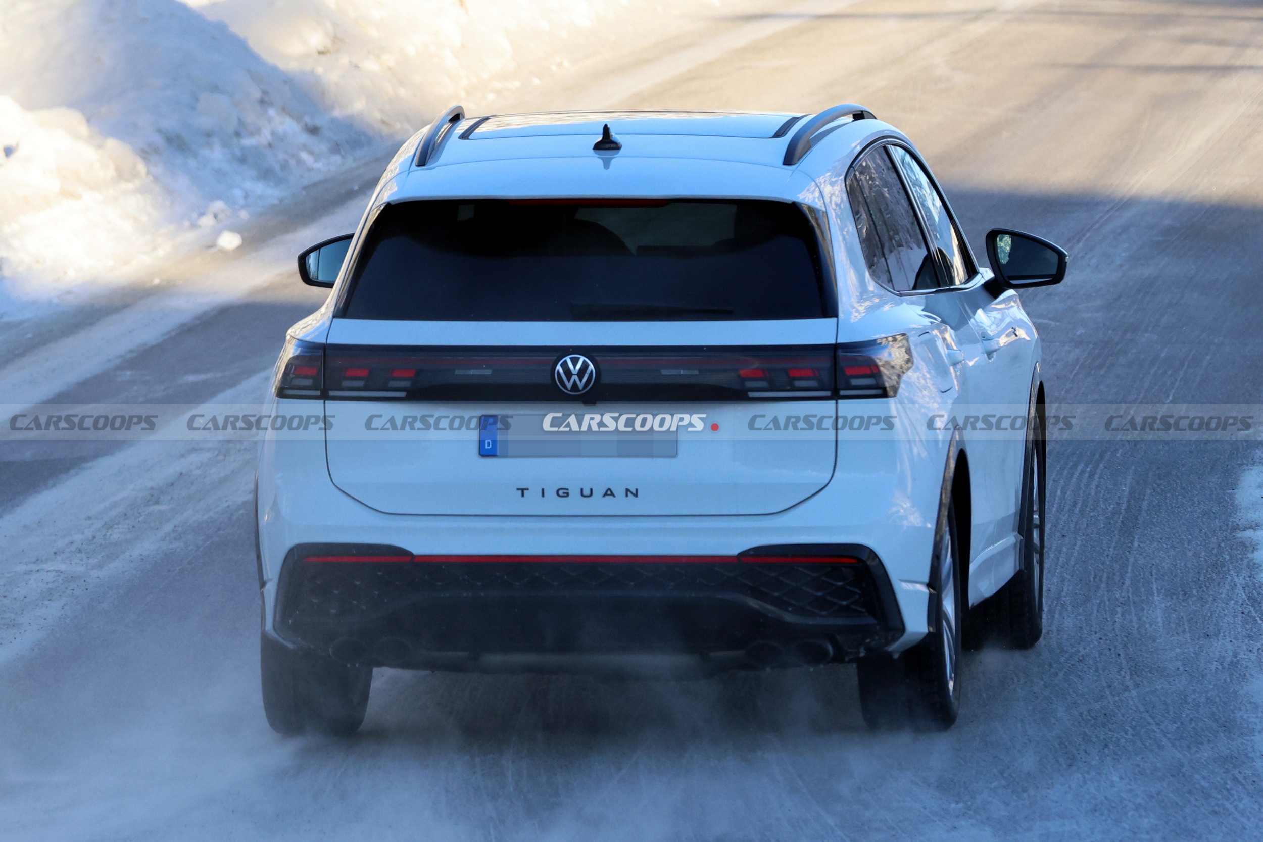 2028 VW Tiguan R Mule 220 17