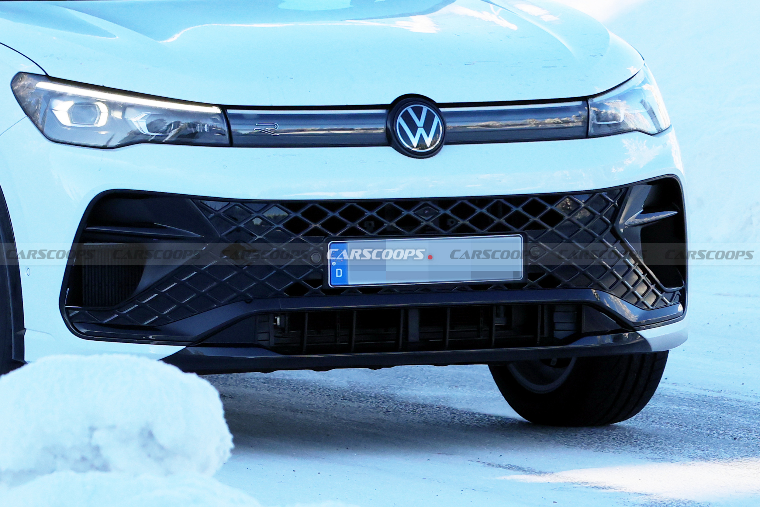 2028 VW Tiguan R Mule 220 3